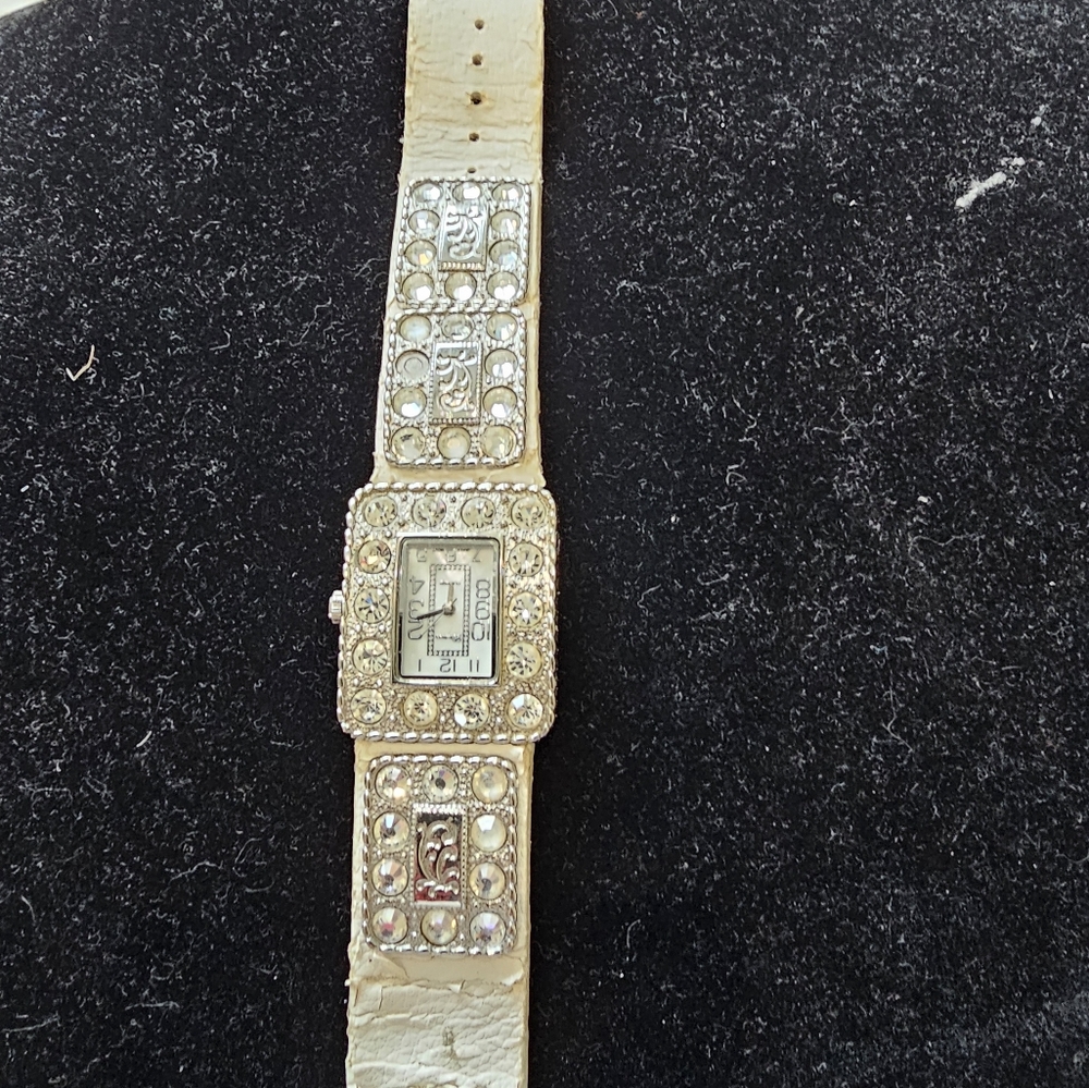 Bling watch - Picture 2 of 3